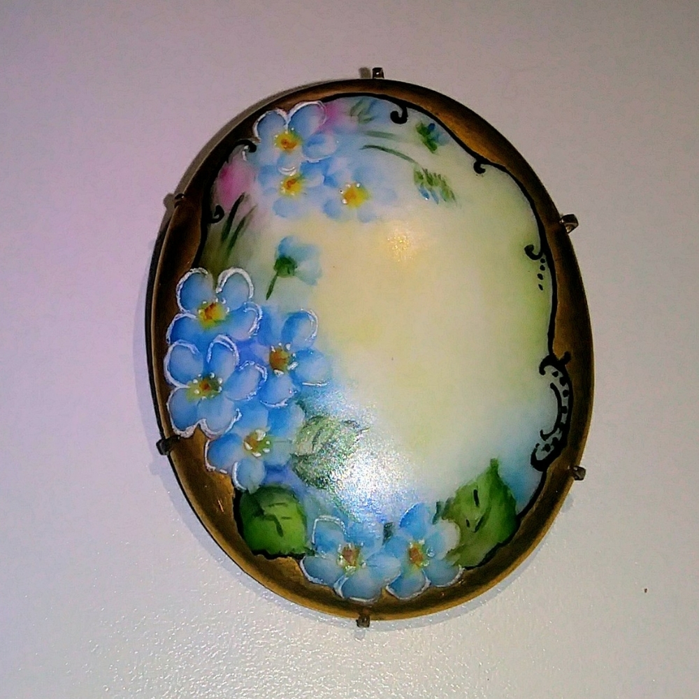 Victorian Hand Painted Floral Porcelain Brooch